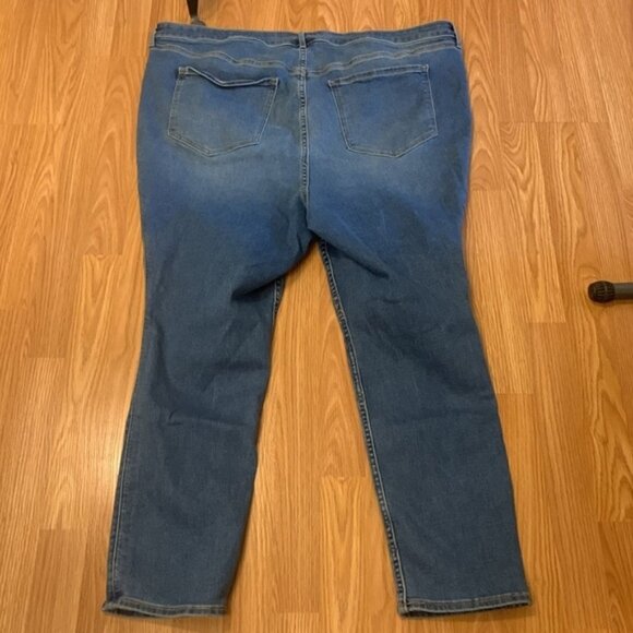 Old Navy Rockstar Super Skinny Extra High Rise Chandra Jeans - Picture 5 of 9